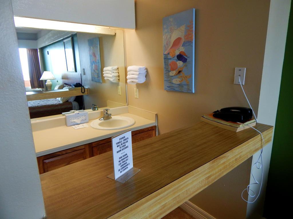 Padre South Hotel On The Beach South Padre Island Exteriör bild